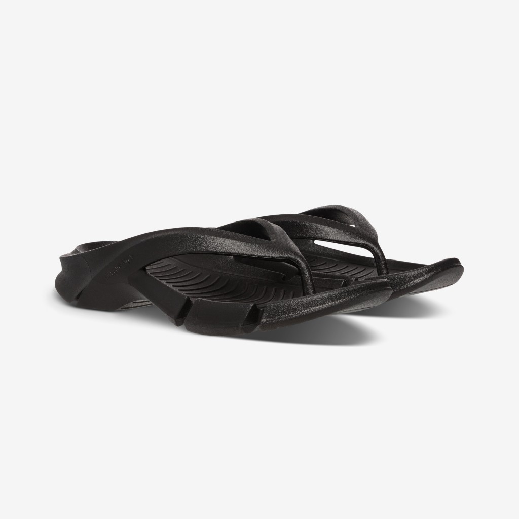 【関税&送料込】Balenciaga Slippers Balenciaga Criss Cross Leather Slippers in Adabraka - Shoes
